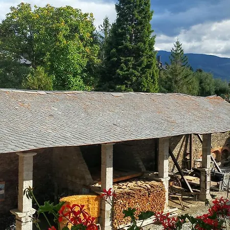 Bernat De So Llivia