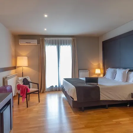 Bernat De So Hotell 3*