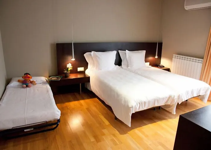 Bernat De So 3* Llivia