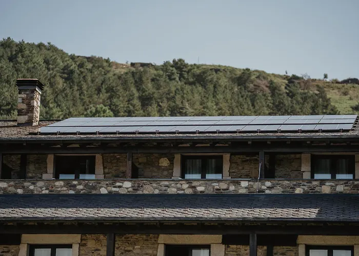 Bernat De So 3* Llivia